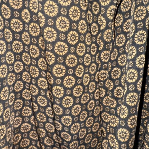 Women's Appleseeds Blouse Black and Tan - Picture 3 of 4